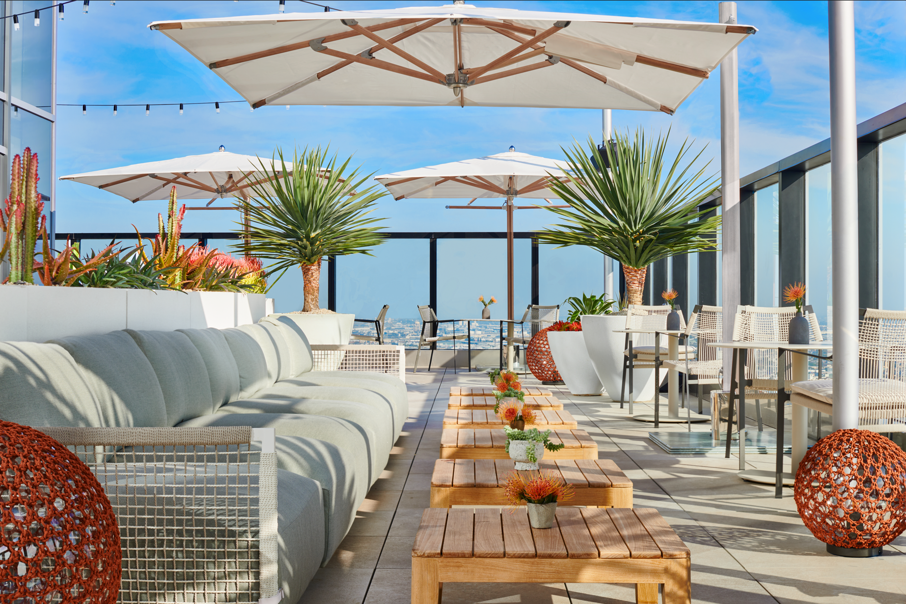 DISCOVERING THE DUAL-BRANDED MARVEL OF DOWNTOWN LOS ANGELES: MOXY